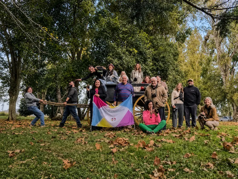 Club de fotografía visitando El Carmen durante una actividad grupal